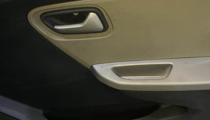 2015 Maruti Alto K10 VXI, Petrol, Manual, 47,222 km, Driver Side Door Panels Control