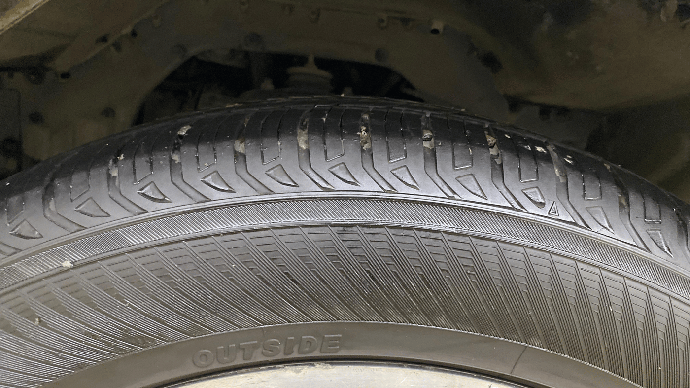2017 Tata Hexa XTA 4X2 7 STR, Diesel, Automatic, 1,28,376 km, Left Rear Tyre Tread