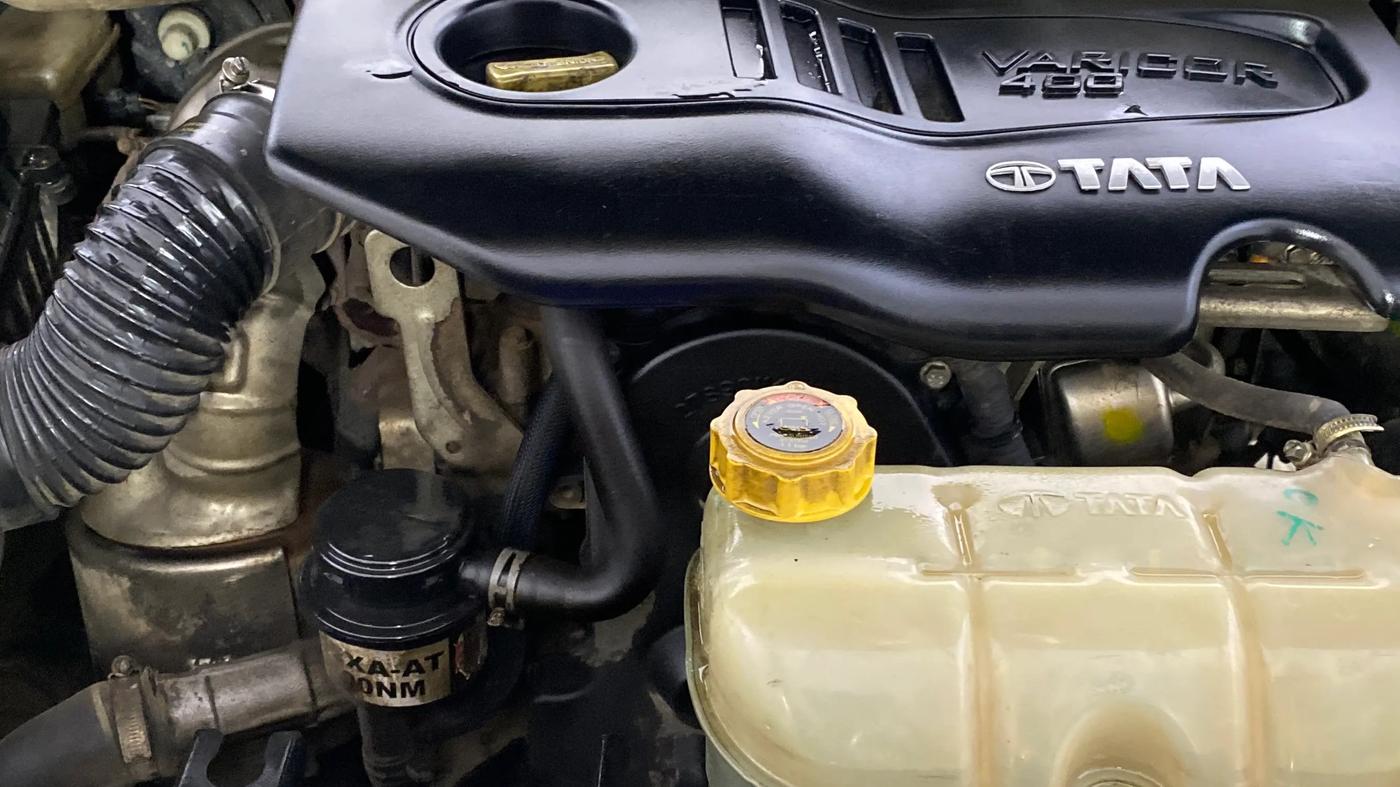 2017 Tata Hexa XTA 4X2 7 STR, Diesel, Automatic, 1,28,376 km, Engine View