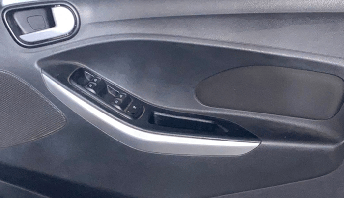 2018 Ford FREESTYLE TREND 1.2 PETROL, Petrol, Manual, 14,765 km, Driver Side Door Panels Control