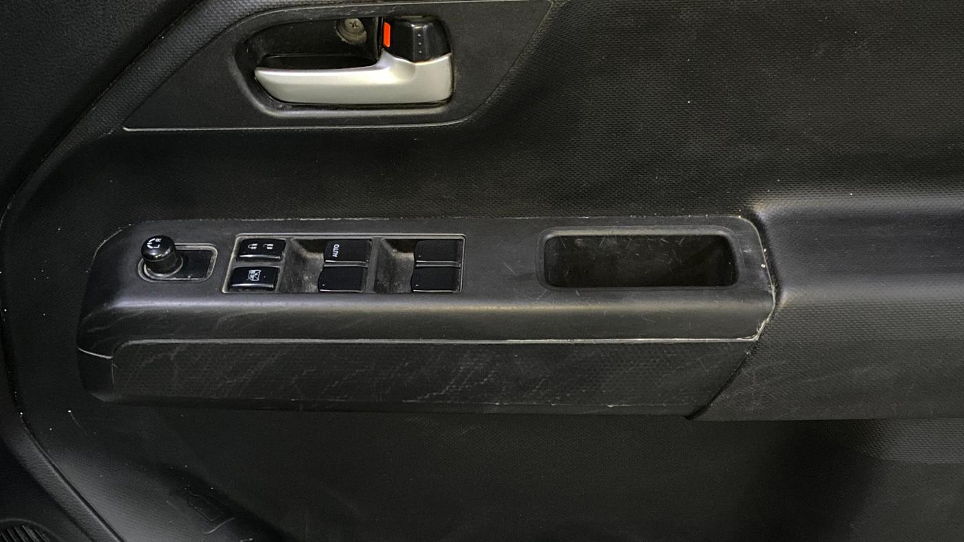 2019 Maruti New Wagon-R VXI 1.2, Petrol, Manual, 44,150 km, Driver Side Door Panels Control