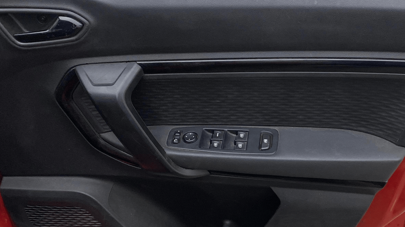 2022 Renault Kiger RXZ TURBO CVT DUAL TONE, Petrol, Automatic, 64,547 km, Driver Side Door Panels Control