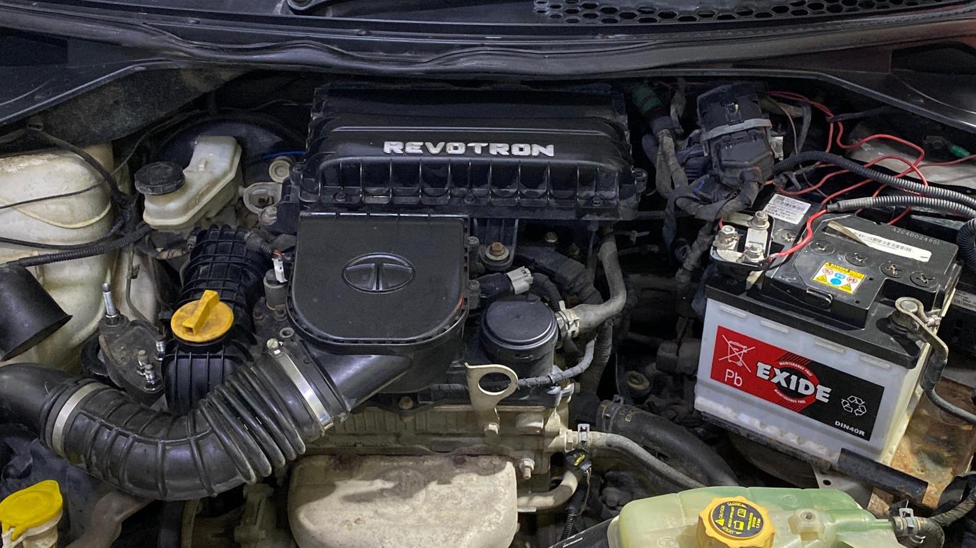 2017 Tata Tiago XE PETROL, Petrol, Manual, 81,993 km, Engine View