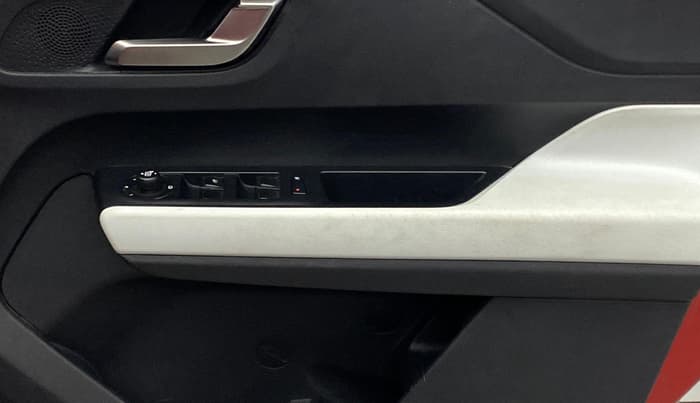 2021 Tata PUNCH CREATIVE AMT 1.2 RTN DUAL TONE, Petrol, Automatic, 89,407 km, Driver Side Door Panels Control