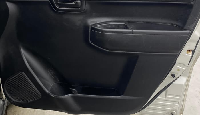 2022 Maruti S PRESSO VXI+, Petrol, Manual, 63,819 km, Driver Side Door Panels Control