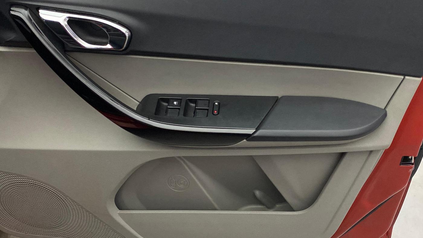 2019 Tata Tiago XZA PETROL, Petrol, Automatic, 23,492 km, Driver Side Door Panels Control