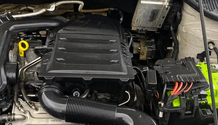 2021 Volkswagen Polo COMFORTLINE 1.0L TSI, Petrol, Manual, 86,181 km, Engine View - Left
