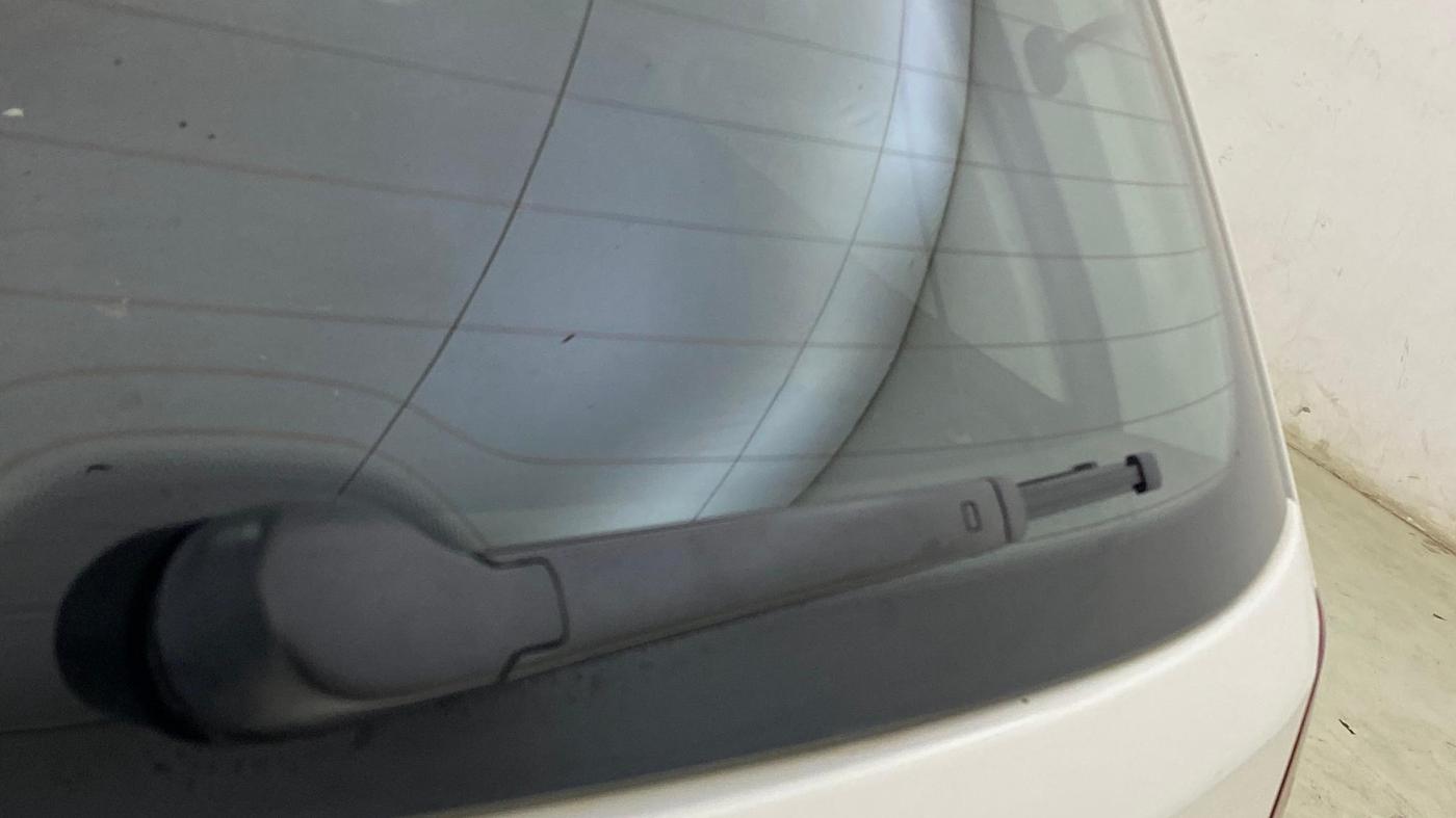 2021 Volkswagen Polo COMFORTLINE 1.0L TSI, Petrol, Manual, 86,181 km, Rear Wiper