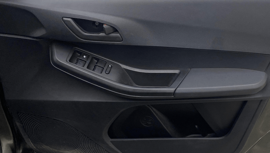 2021 Tata TIAGO NRG XZ AMT, Petrol, Automatic, 43,176 km, Driver Side Door Panels Control