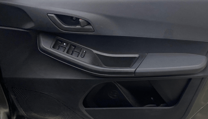 2021 Tata TIAGO NRG XZ AMT, Petrol, Automatic, 43,176 km, Driver Side Door Panels Control