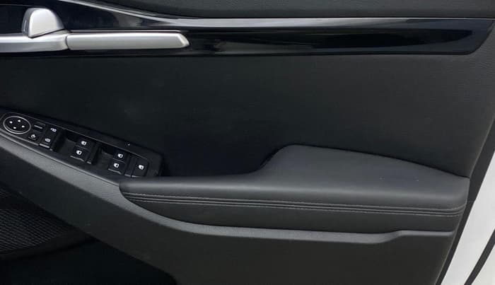 2021 KIA SELTOS HTX ANNIVERSARY EDITION 1.5 PETROL, Petrol, Manual, 54,731 km, Driver Side Door Panels Control