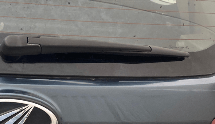 2020 Mahindra XUV300 W8 1.2 PETROL, Petrol, Manual, 80,760 km, Rear Wiper