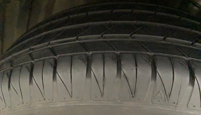 2020 Maruti Vitara Brezza ZXI PLUS, Petrol, Manual, 4,883 km, Left Front Tyre Tread