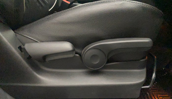 2020 Maruti Vitara Brezza ZXI PLUS, Petrol, Manual, 4,883 km, Driver Side Adjustment Panel