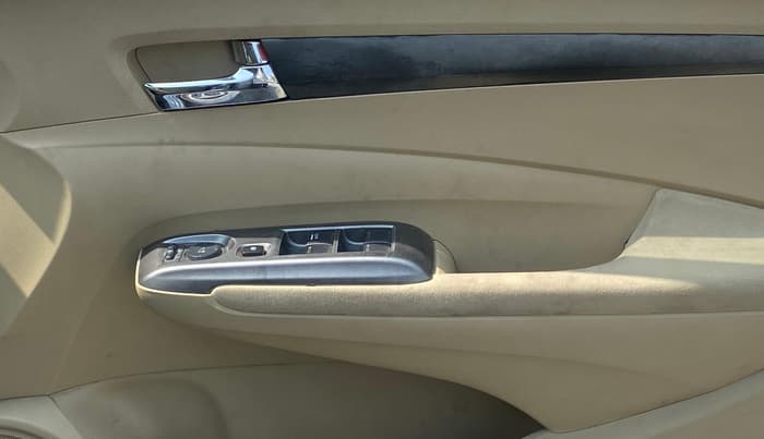 2013 Honda City 1.5L I-VTEC V MT, Petrol, Manual, 81,944 km, Driver Side Door Panels Control