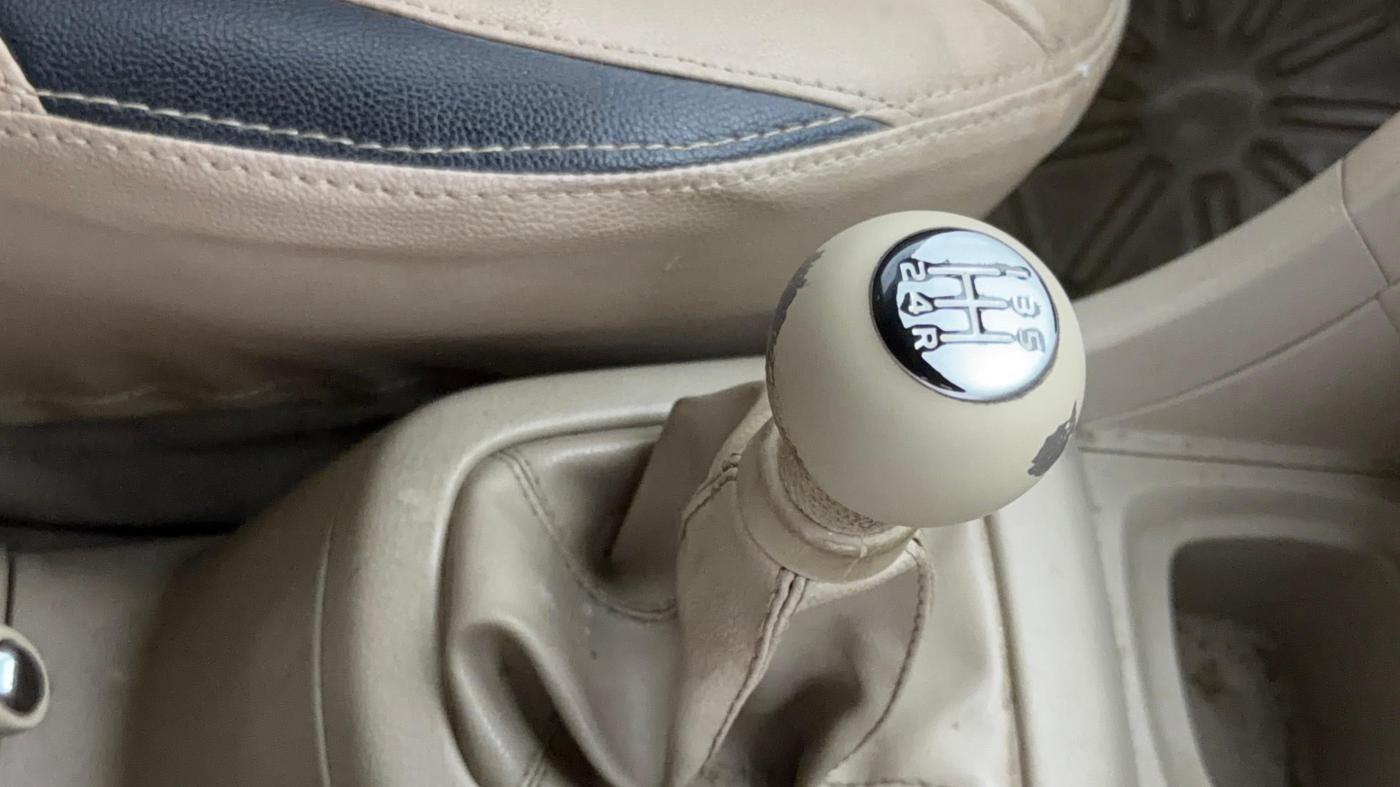 2016 Maruti Ertiga VXI CNG, CNG, Manual, 99,370 km, Gear Lever