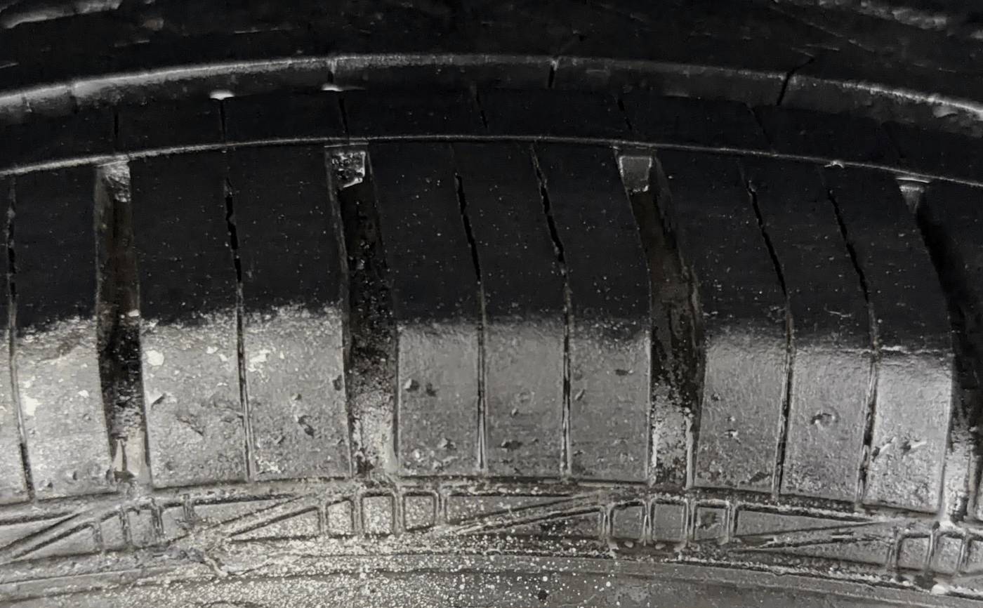 2016 Maruti Ertiga VXI CNG, CNG, Manual, 99,370 km, Left Rear Tyre Tread