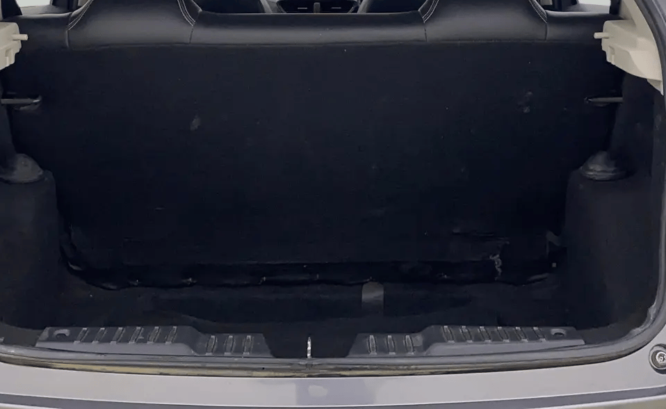 2022 Tata ALTROZ XE PETROL, Petrol, Manual, 86,415 km, Boot Inside