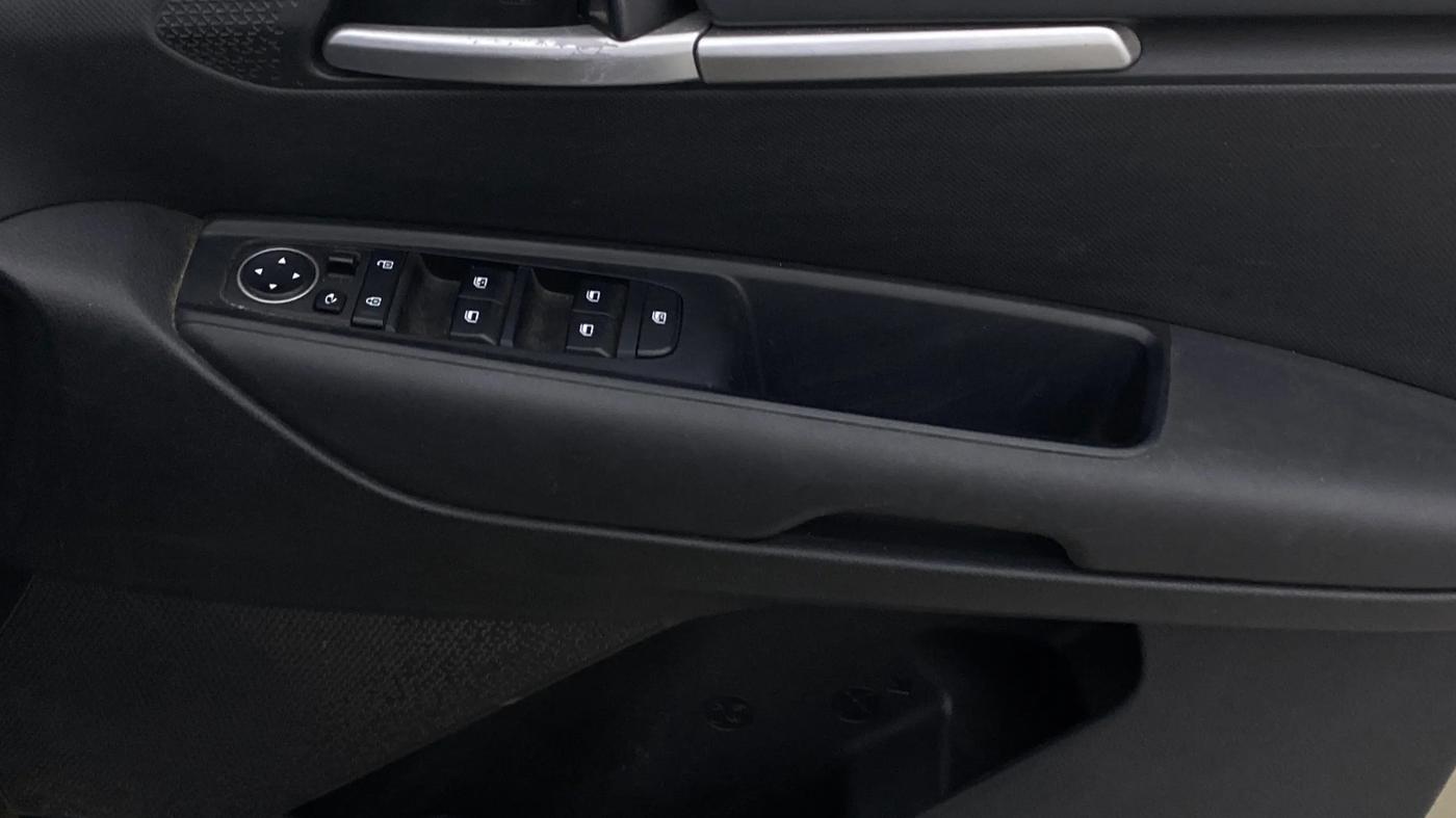 2020 KIA SONET HTK PLUS 1.0 DCT, Petrol, Automatic, 50,590 km, Driver Side Door Panels Control