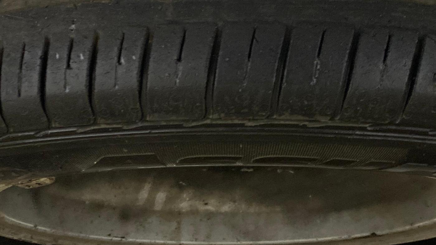 2014 Maruti Ertiga ZXI, Petrol, Manual, 1,09,924 km, Spare Tyre