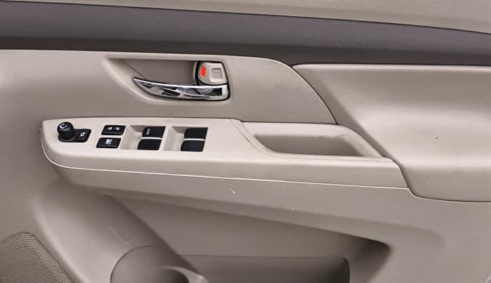 2019 Maruti Ertiga VXI AT SHVS, Petrol, Automatic, 41,087 km, Driver Side Door Panels Control