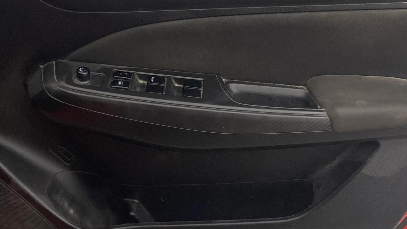 2020 Maruti Swift VXI, Petrol, Manual, 78,351 km, Driver Side Door Panels Control