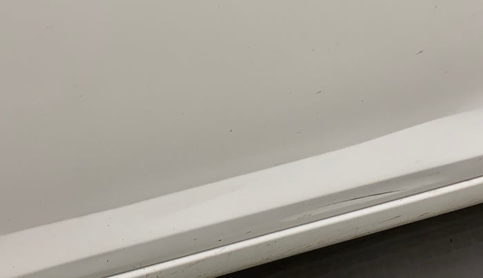 2016 Maruti Swift VDI ABS, Diesel, Manual, 98,978 km, Front passenger door - Slightly dented