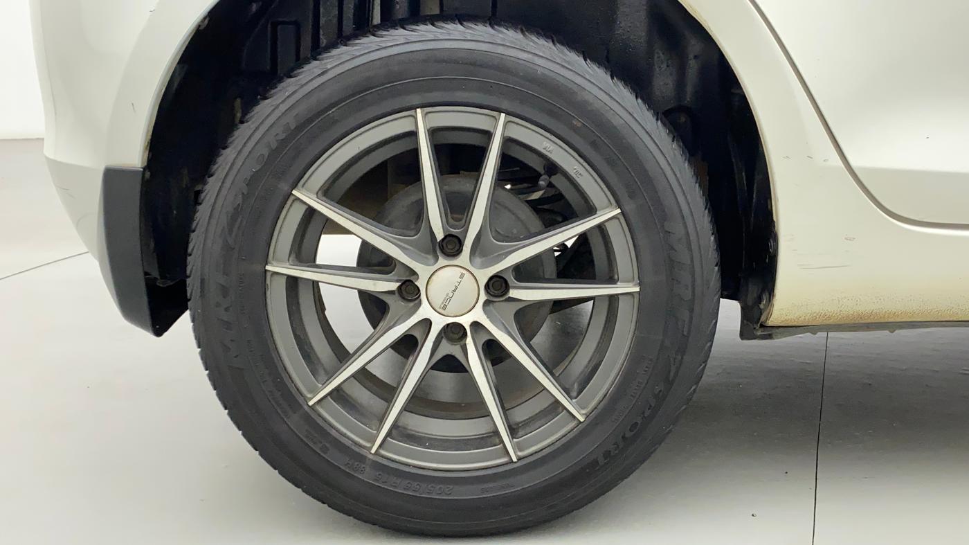 2016 Maruti Swift VDI ABS, Diesel, Manual, 98,978 km, Right Rear Wheel