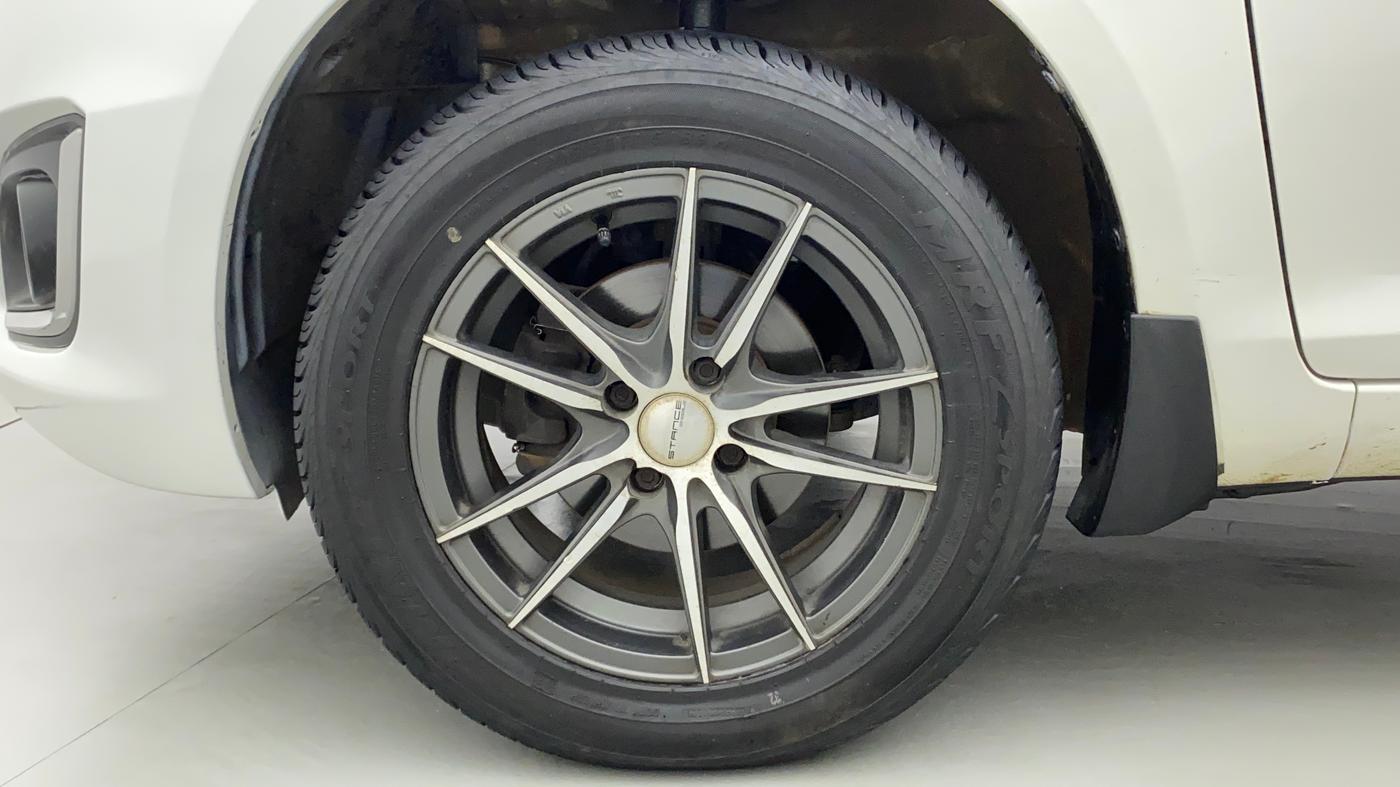 2016 Maruti Swift VDI ABS, Diesel, Manual, 98,978 km, Left Front Wheel