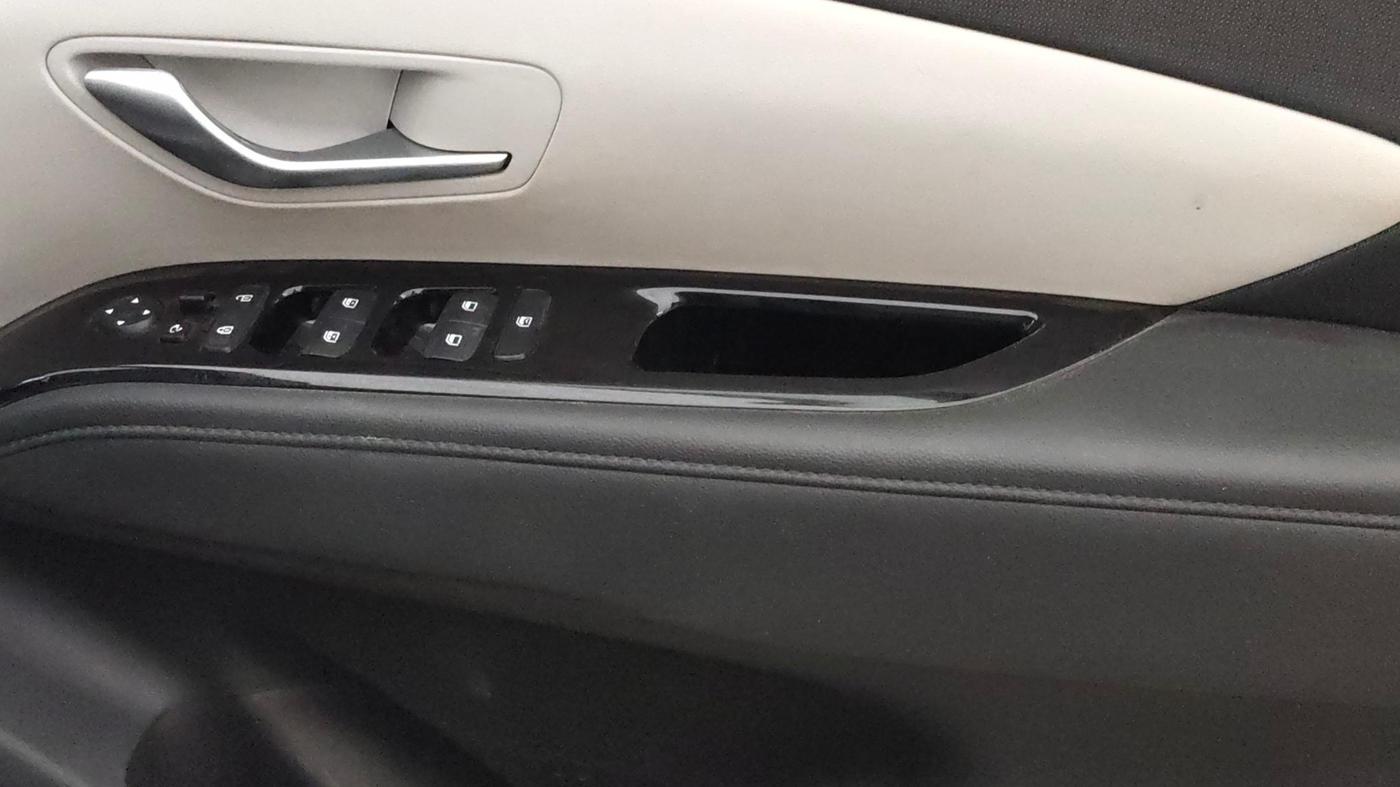 2024 Hyundai Tucson SIGNATURE 2.0 AT PETROL, Petrol, Automatic, 31,495 km, Driver Side Door Panels Control