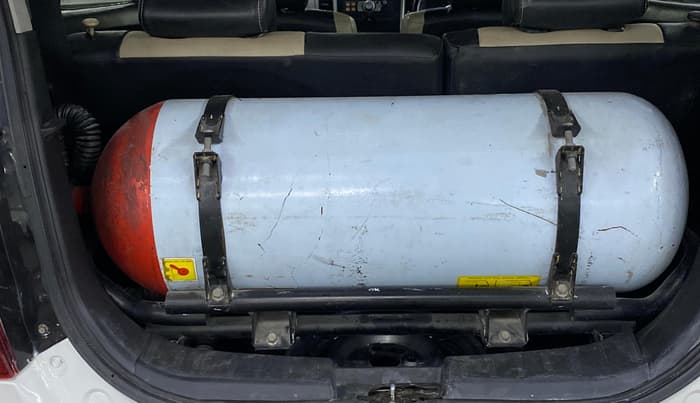 2016 Maruti Wagon R 1.0 LXI CNG, CNG, Manual, 75,076 km, Boot Inside