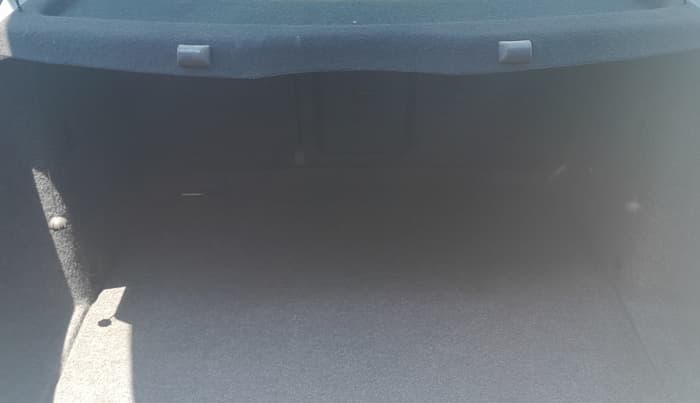 2013 Skoda Octavia ELEGANCE 2.0 TDI AT, Diesel, Automatic, 1,05,095 km, Boot Inside