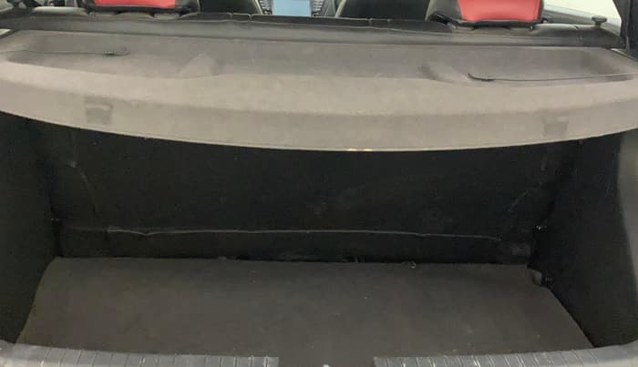 2017 Hyundai Elite i20 ASTA 1.2 DUAL TONE, Petrol, Manual, 58,671 km, Boot Inside