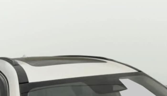 2021 Mahindra XUV700 AX 7 P MT 7 STR, Petrol, Manual, 36,585 km, Moonroof/ Sunroof