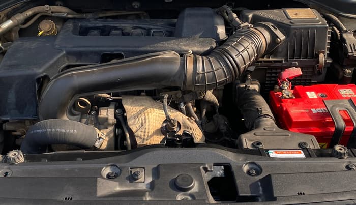 2021 Mahindra XUV300 W8 (O) 1.5 DIESEL, Diesel, Manual, 80,893 km, Engine View