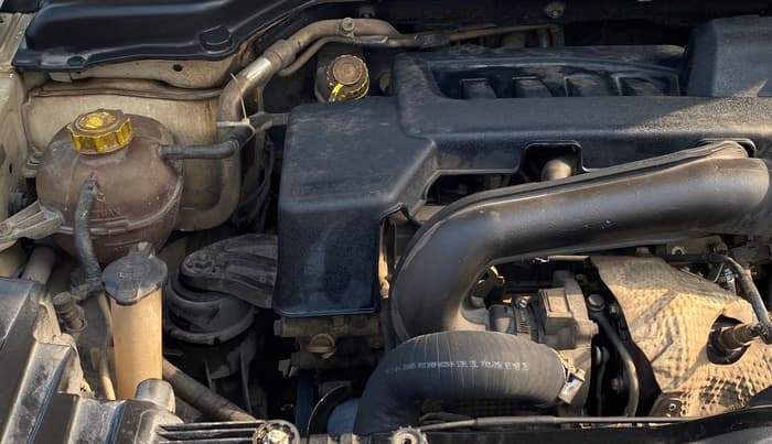 2021 Mahindra XUV300 W8 (O) 1.5 DIESEL, Diesel, Manual, 80,893 km, Engine View - Right