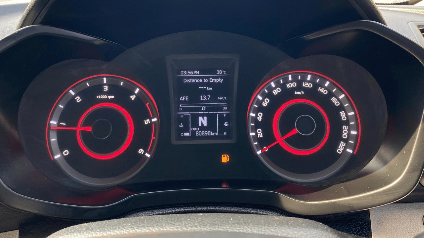 2021 Mahindra XUV300 W8 (O) 1.5 DIESEL, Diesel, Manual, 80,893 km, Odometer Image