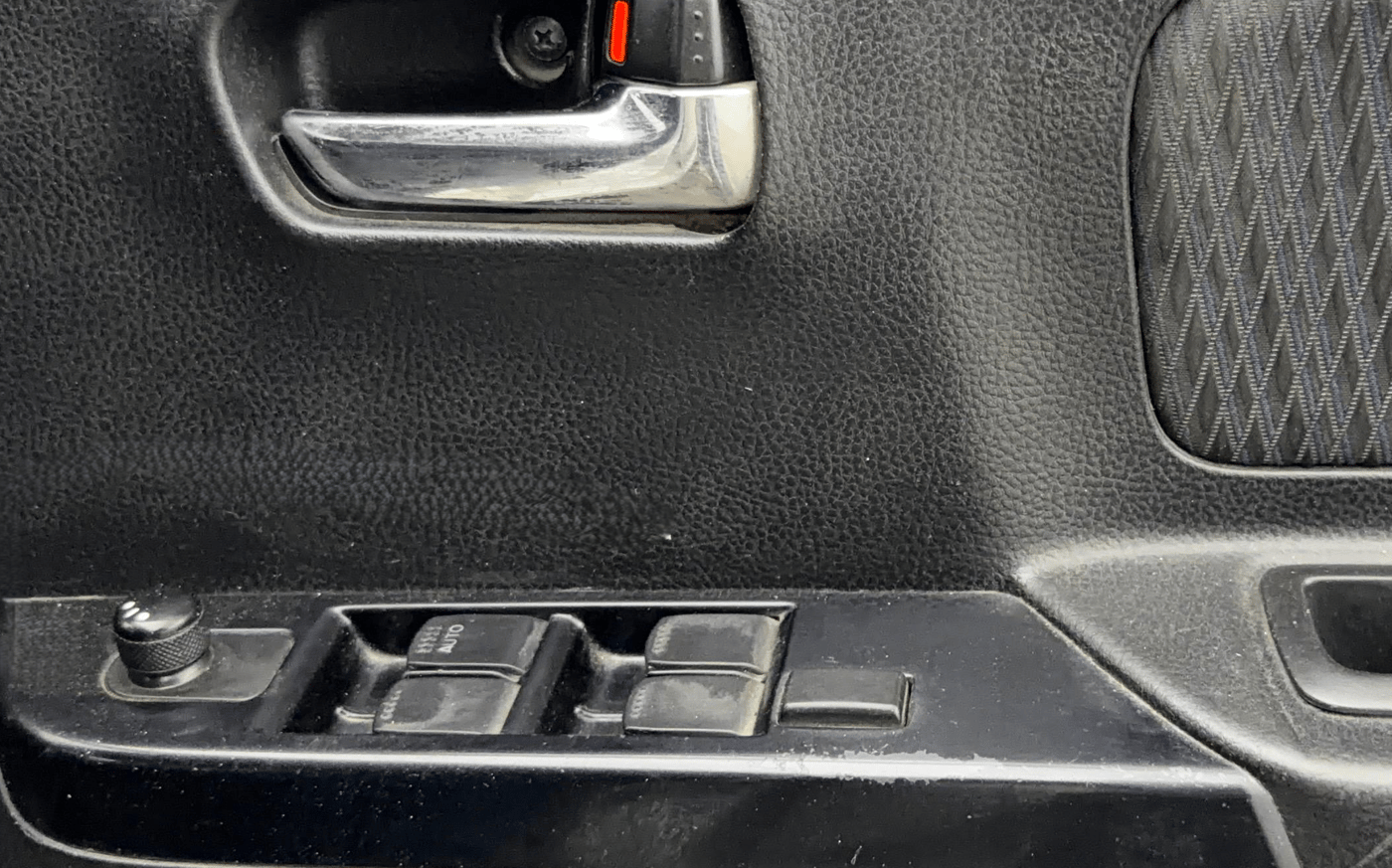 2014 Maruti Wagon R Stingray VXI, Petrol, Manual, 1,13,341 km, Driver Side Door Panels Control