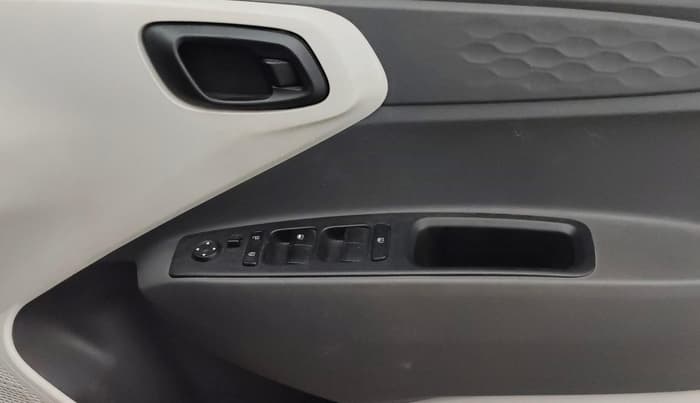 2022 Hyundai GRAND I10 NIOS MAGNA 1.2 KAPPA VTVT, Petrol, Manual, 37,046 km, Driver Side Door Panels Control