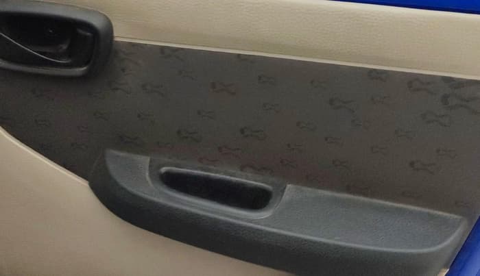 2016 Tata Nano TWIST XT, Petrol, Manual, 19,632 km, Driver Side Door Panels Control