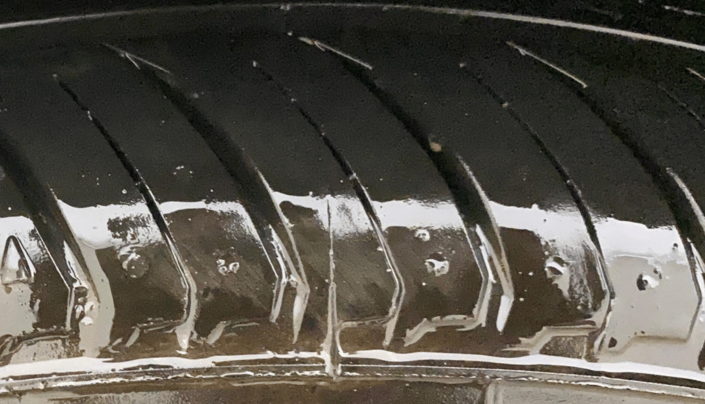 2025 Nissan MAGNITE N-Connecta B4D 1.0 Petrol MT, Petrol, Manual, 2,122 km, Left Front Tyre Tread