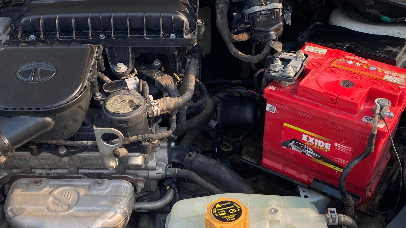2018 Tata Tiago XZ PETROL, Petrol, Manual, 32,855 km, Engine View - Left