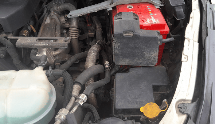 2017 Tata Hexa XTA 4X2 7 STR, Diesel, Automatic, 1,33,714 km, Engine View - Left