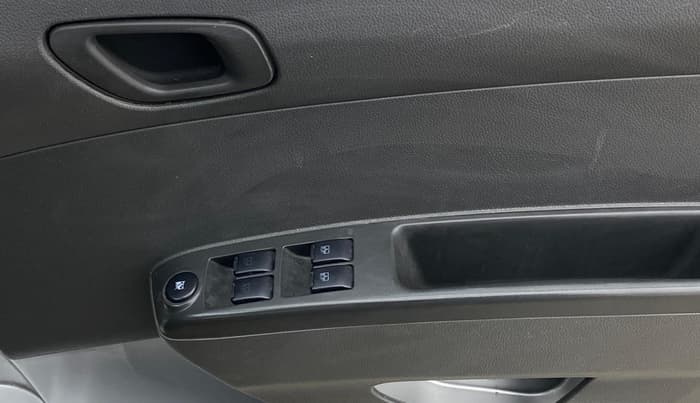 2014 Chevrolet Beat LT PETROL, Petrol, Manual, 44,963 km, Driver Side Door Panels Control