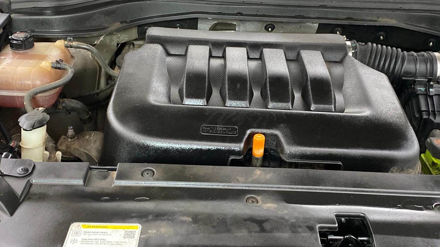 2021 Mahindra XUV700 AX 7 LUXURY P AT 7 STR, Petrol, Automatic, 47,374 km, Engine View - Right