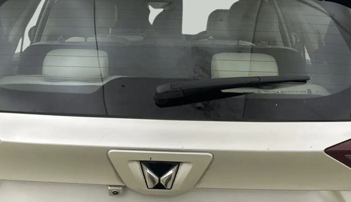 2021 Mahindra XUV700 AX 7 LUXURY P AT 7 STR, Petrol, Automatic, 47,374 km, Rear Wiper