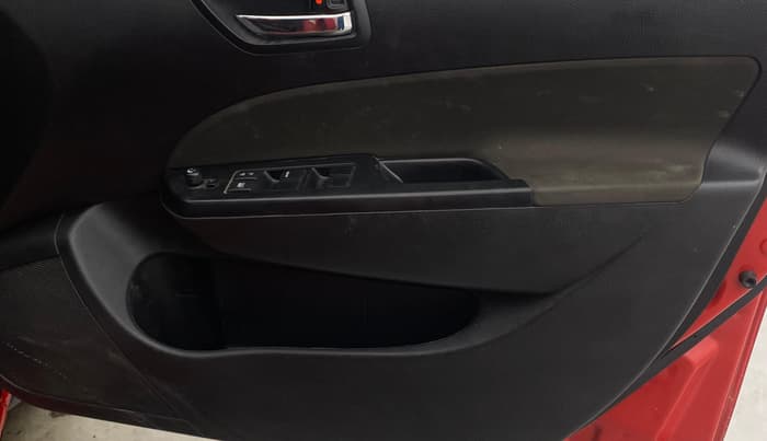 2015 Maruti Swift VXI, Petrol, Manual, 41,557 km, Driver Side Door Panels Control