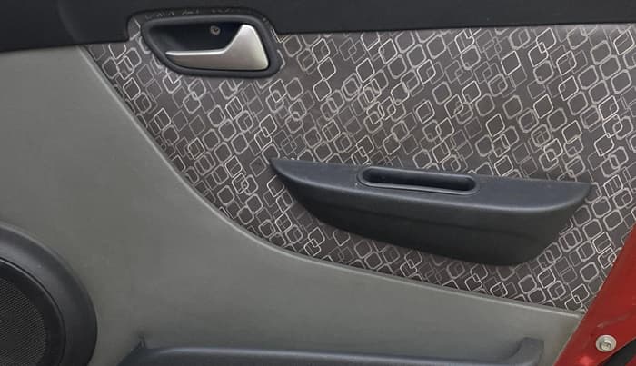 2017 Maruti Alto 800 VXI, Petrol, Manual, 37,530 km, Driver Side Door Panels Control