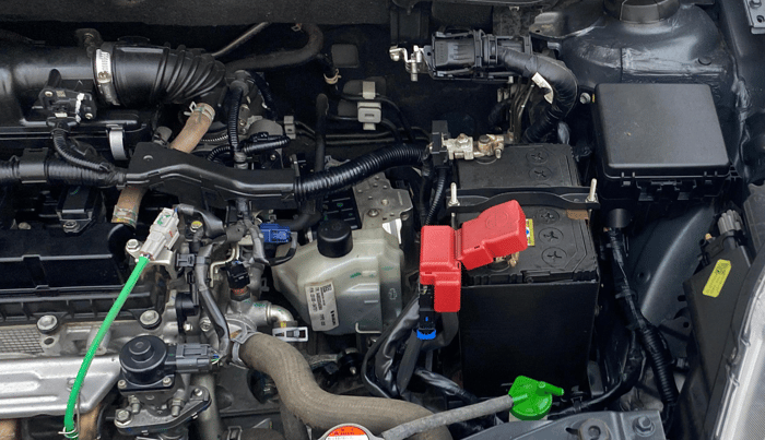 2021 Maruti Swift VXI AMT, Petrol, Automatic, 22,600 km, Engine View - Left