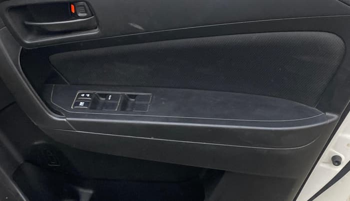 2021 Maruti Vitara Brezza VXI, Petrol, Manual, 53,123 km, Driver Side Door Panels Control